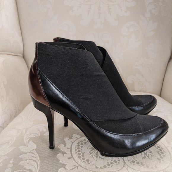 FANCY BOOTIE WITH ELASTIC FRONT - Picture 1 of 5
